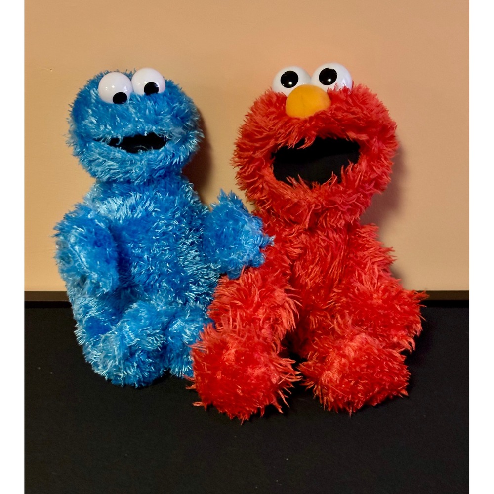 Plush Sesame Street Cookie Monster and Sea World Elmo Stuffed Animal Toy Lot